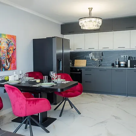 Lägenhet Royal View - Luxury 2br With Sea Panorama By Flat Manаger *