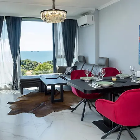 Royal View - Luxury 2br With Sea Panorama By Flat Manаger
